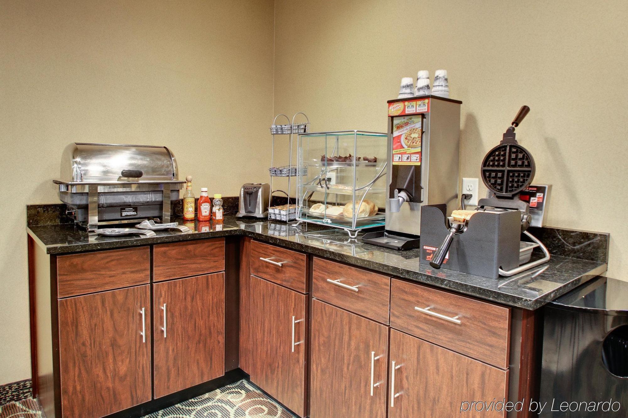 Cobblestone Inn & Suites - Schuyler Ngoại thất bức ảnh