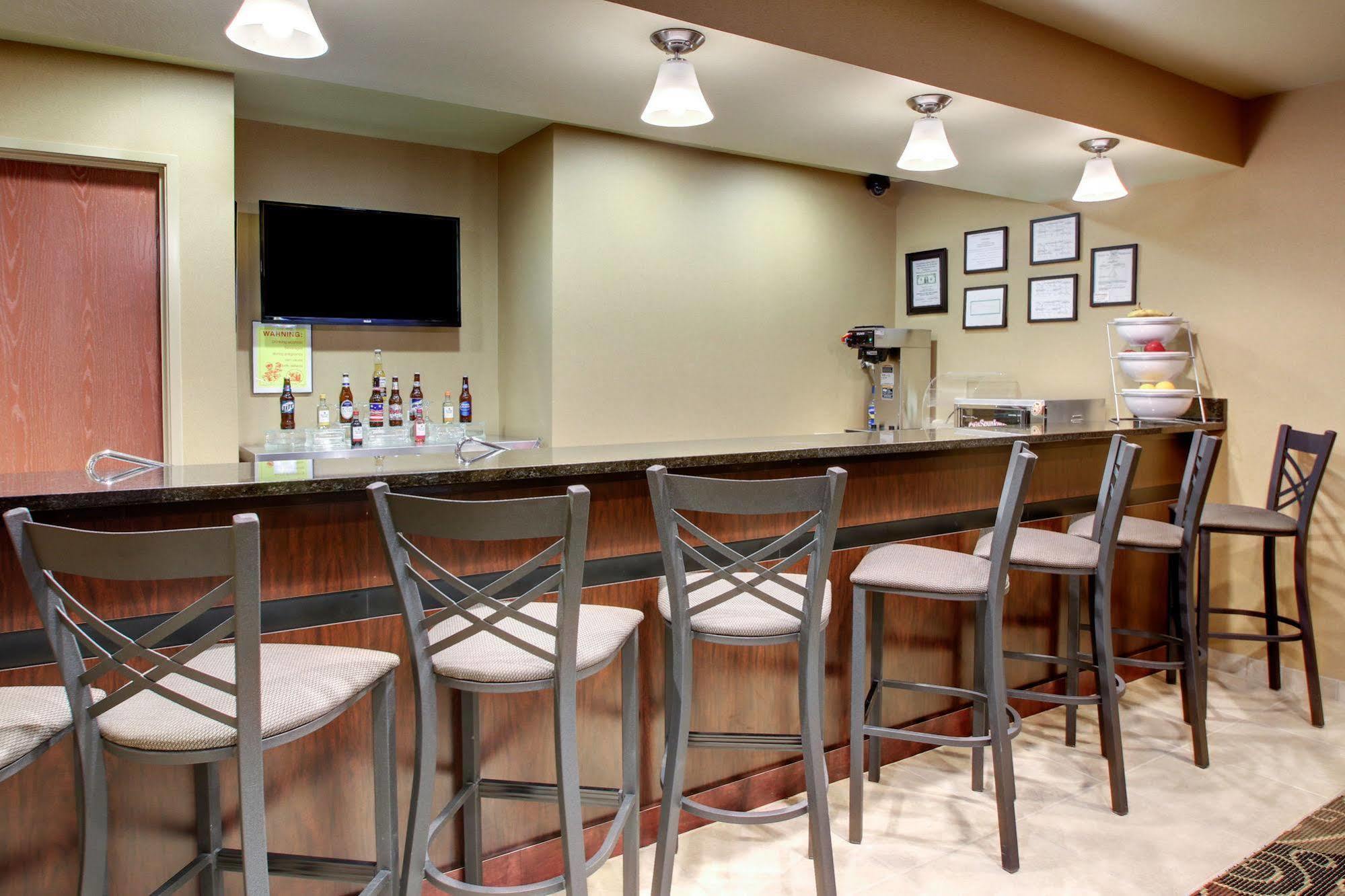 Cobblestone Inn & Suites - Schuyler Ngoại thất bức ảnh