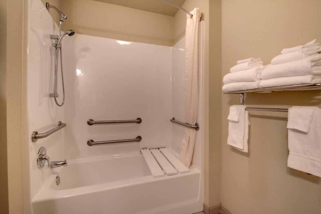 Cobblestone Inn & Suites - Schuyler Ngoại thất bức ảnh